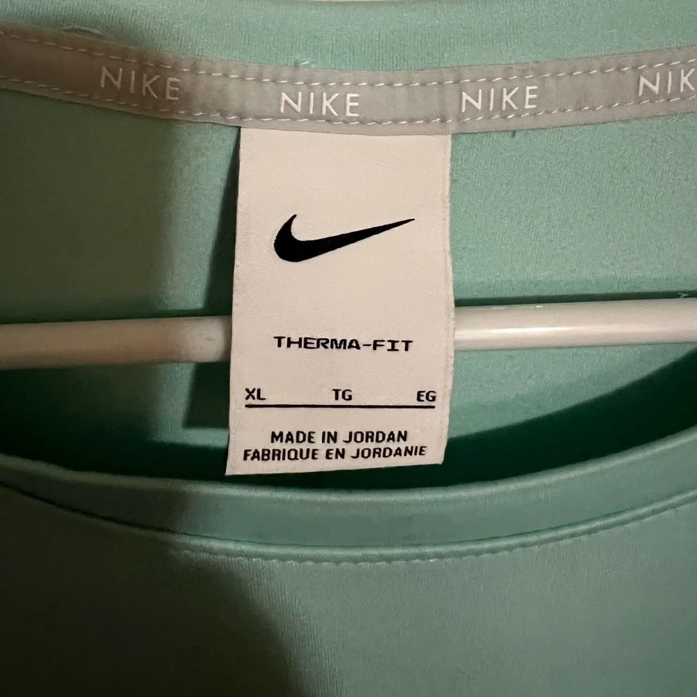 NIKE Classic Therma-Fit Athletic Athleisure Casual Long Sleeve T Shirt Wms Sz XL